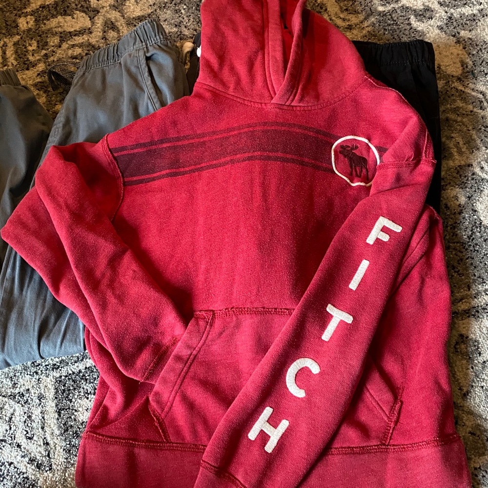Bundle of boys clothes 10-12